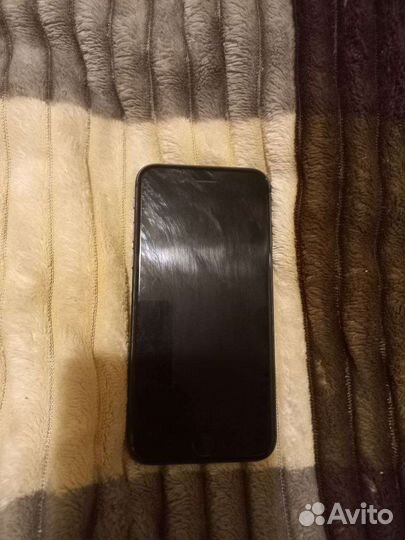 Телефон iPhone 8 64 gb