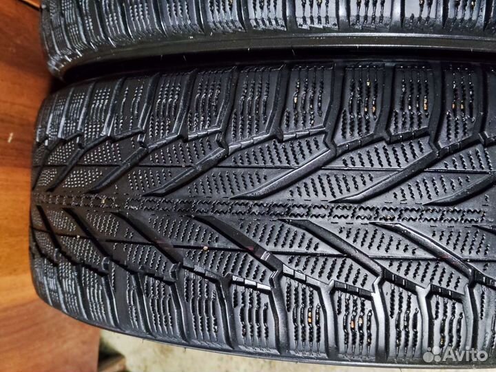 Nokian Tyres Hakkapeliitta R2 215/65 R16 102R