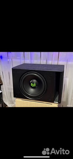 Активный сабвуфер