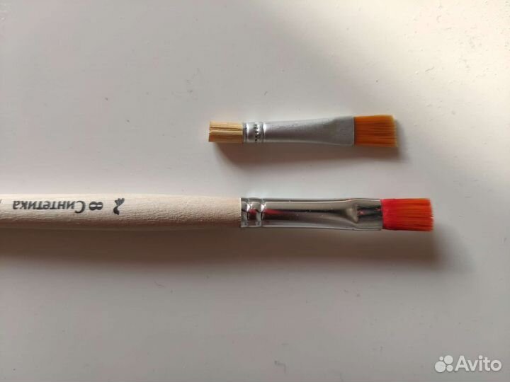 Синтетические плоские кисти номер 8