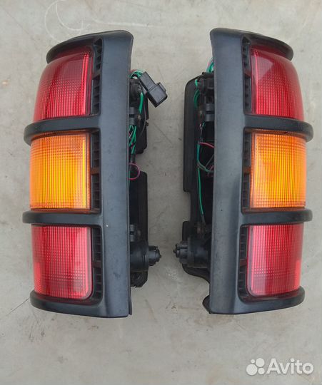 043-1540 стоп-сигнал mitsubishi pajero V44 б/у