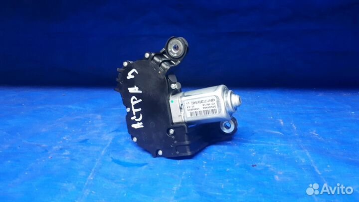 Opel Astra J GTC Моторчик дворников задний