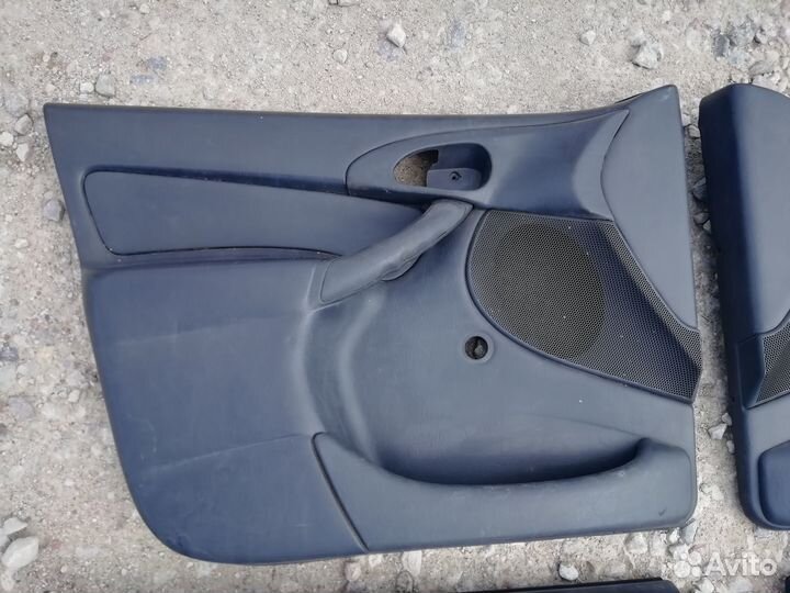 Комплект обшивок дверей Ford Focus 1 USA 2001г