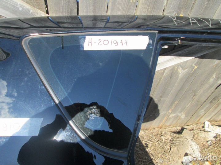 Стекло заднее правое (Toyota RAV4)