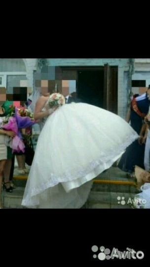 Продам шикарное свадебное платье