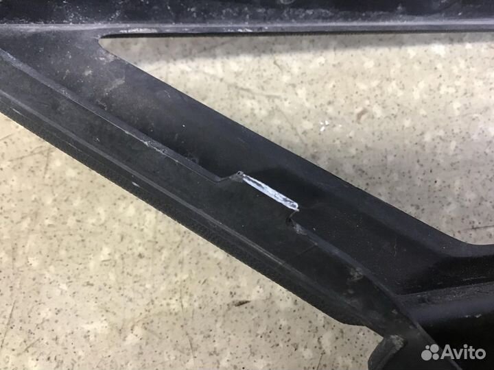 Накладка переднего бампера правая VW Tiguan 2017