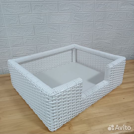 Лежанка плетеная