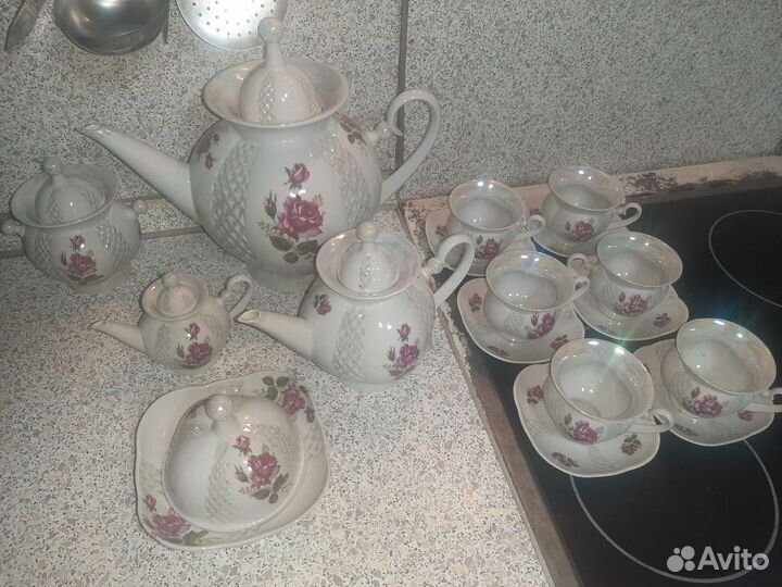 Набор фарфоровой столовой посуды