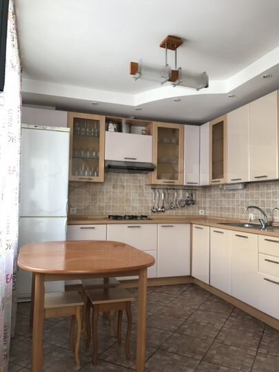 3-к. квартира, 79,3 м², 2/4 эт.