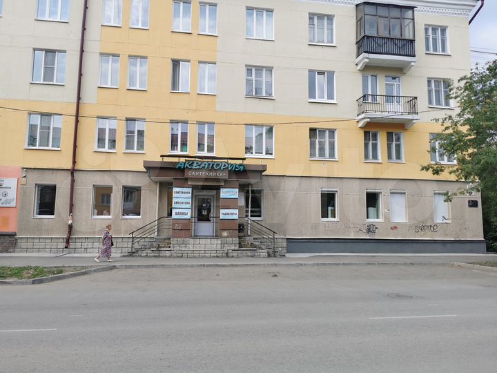 Торговая площадь, 242 м²