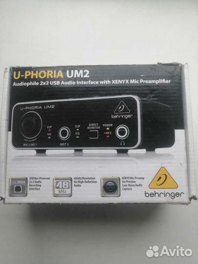 Внешния звуковая карта Behringer u-phoria um2