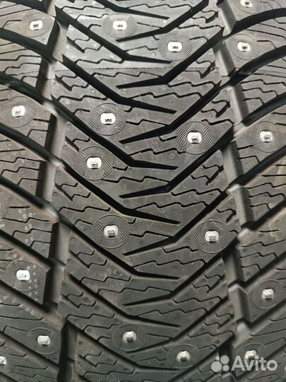 Yokohama IceGuard Stud IG65 245/45 R19