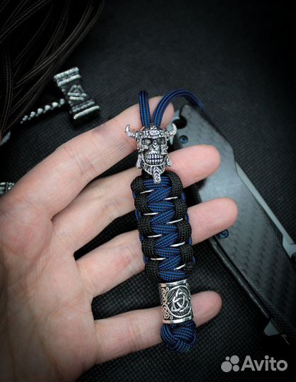 Темляк для ножа из паракорда 