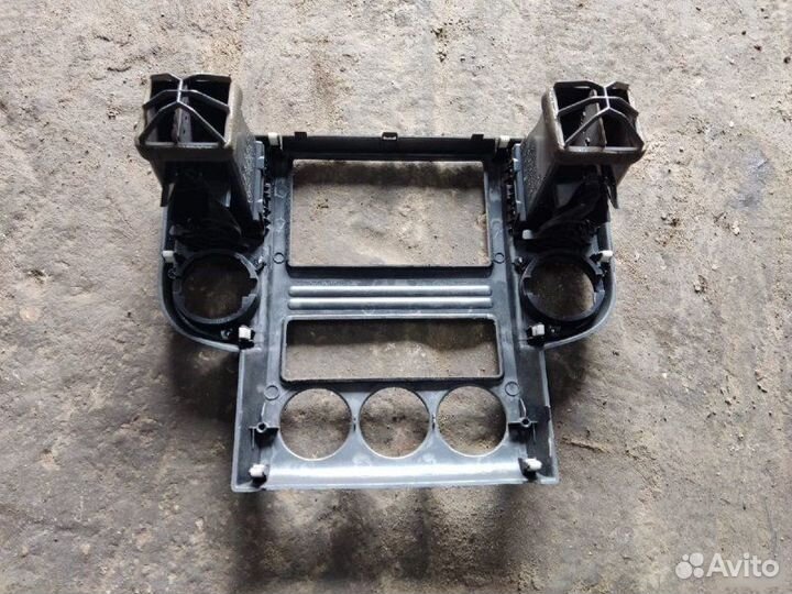 Консоль центральная Nissan X-Trail T30