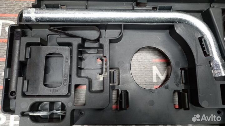 Набор инструментов Audi A5 8T cdnc 2010