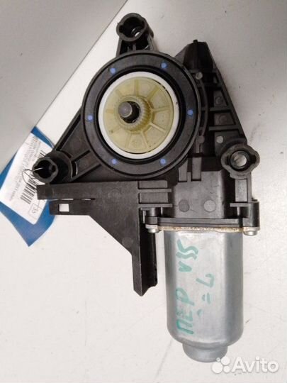 Моторчик стеклоподъемника Skoda Octavia (A5 1Z)