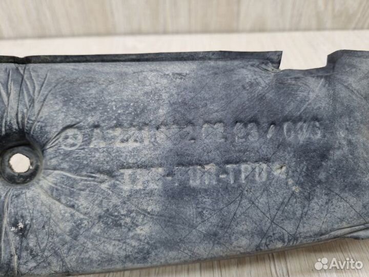 Пыльник крыла передний правый Mercedes-Benz