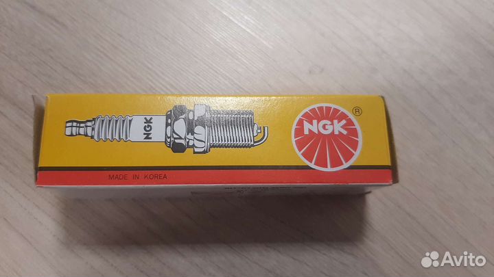 Оригинальные NGK Свечи зажигания