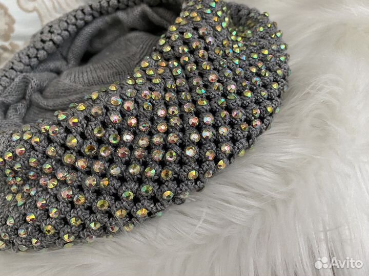Шапка берет с кристаллами