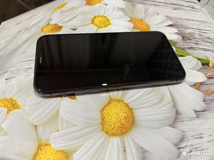 iPhone 11 Pro, 64 ГБ