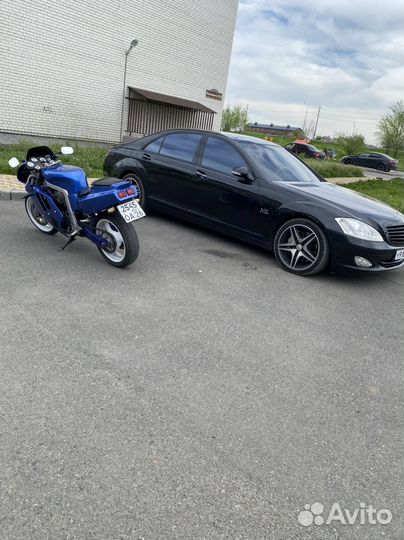 Suzuki gsx r 400