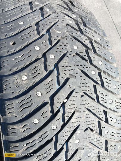 Nokian Tyres Hakkapeliitta 8 215/55 R17