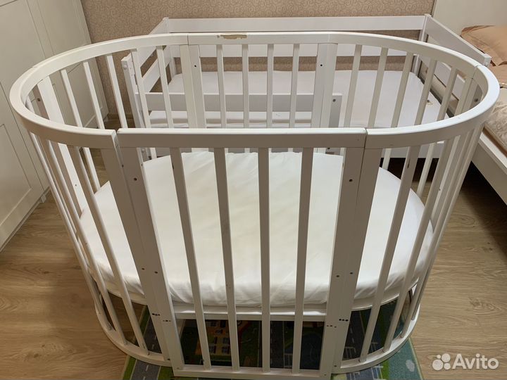 Детская кровать с матрасами