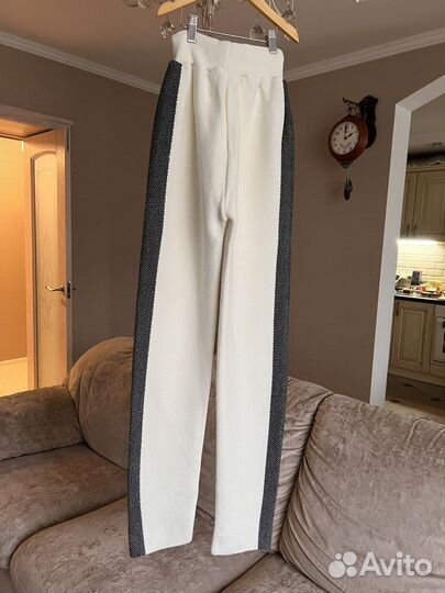 Брючный костюм женский 42