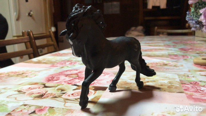 Жеребец Schleich