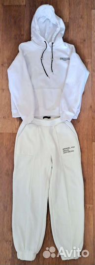 Костюм спортивный