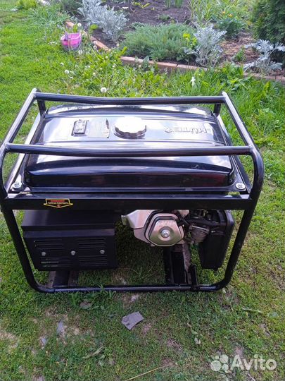 Бензиновый генератор