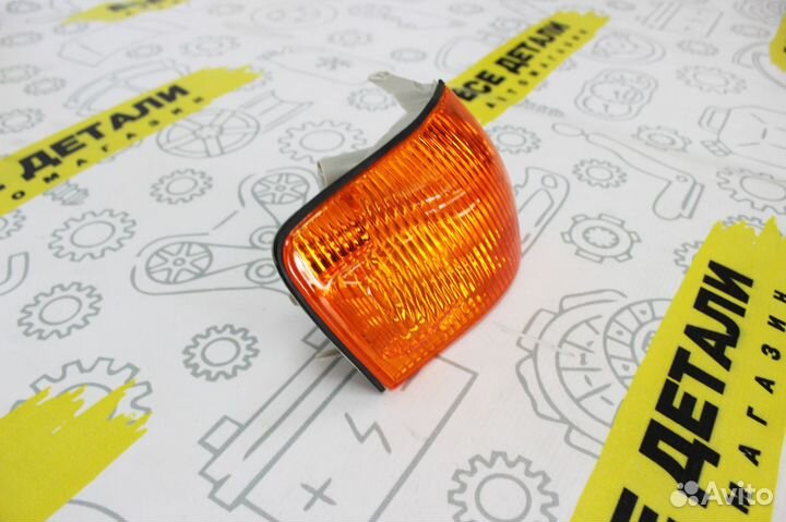 Габарит Toyota Chaser Tourer 100 желтый