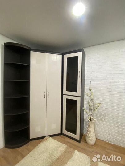 Угловой шкаф