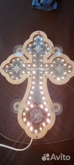 Крест на лобовое стекло