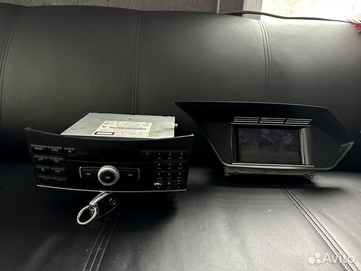 Магнитола Mercedes w212