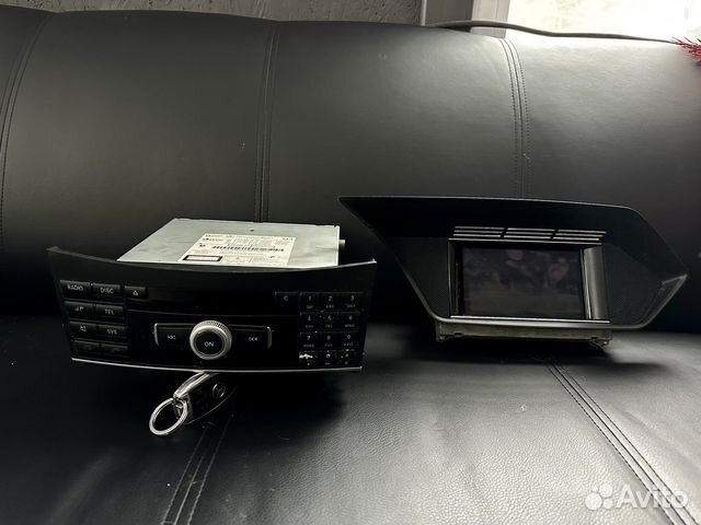 Магнитола Mercedes w212