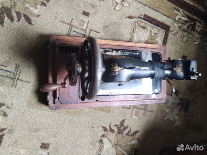 Швейная машинка зингер