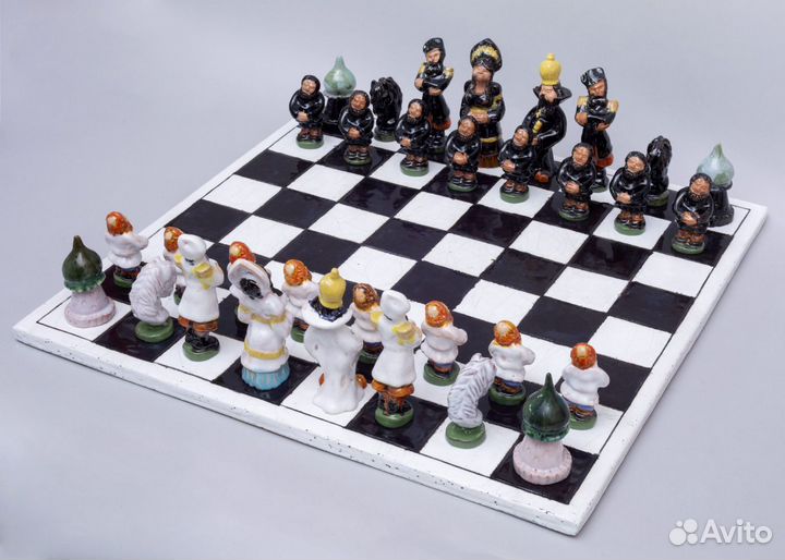 Декоративные шахматы в русском стиле с доской в ор