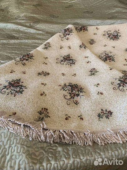 Скатерть из гобелена