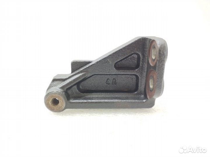 Кронштейн двигателя Mazda 3