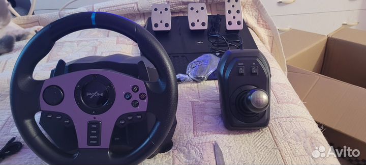 Игровой руль с педалями и коробкой передач