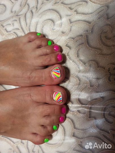 Педикюр женский, мужской, на кресле реклайнере