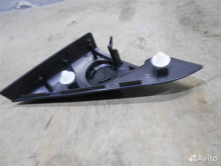 Накладка зеркала внутренняя левая от Mazda Mazda