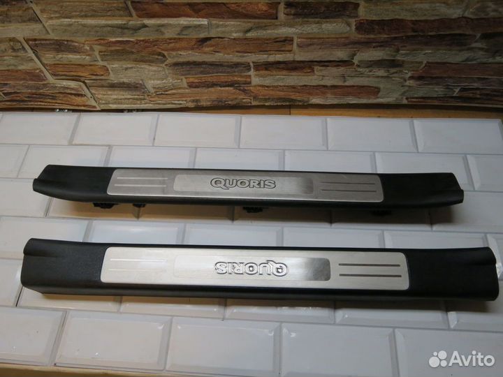 Накладка на порог передняя Kia Quoris