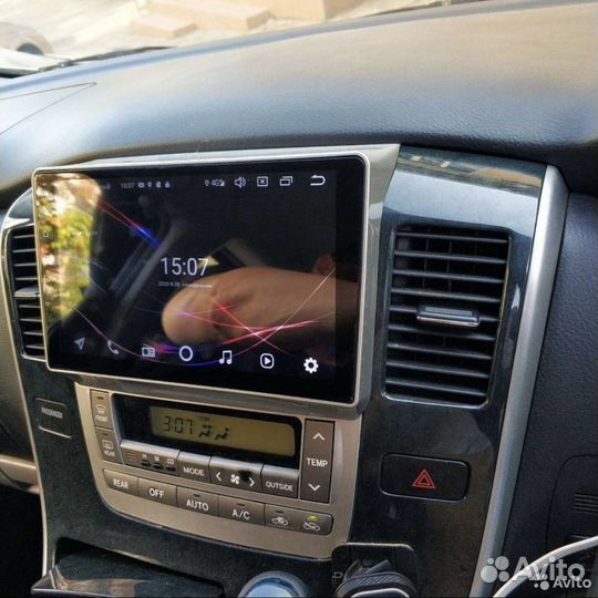 Магнитола андроид на Toyota Alphard