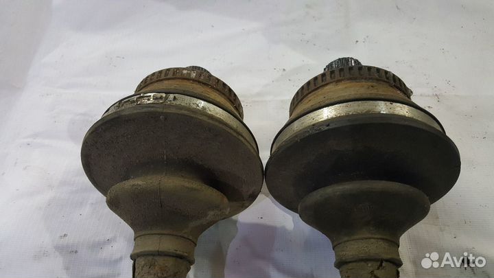 Привод задний левый правый audi a8 d2 вал в сборе