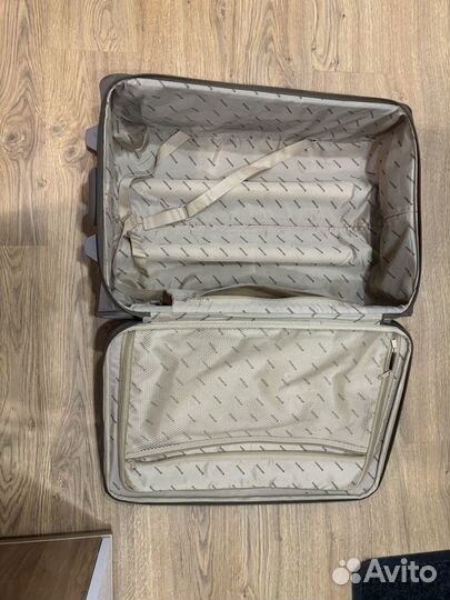 Чемодан на колесах