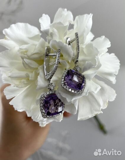 Серьги из белого золота с бриллиантами и аметистам