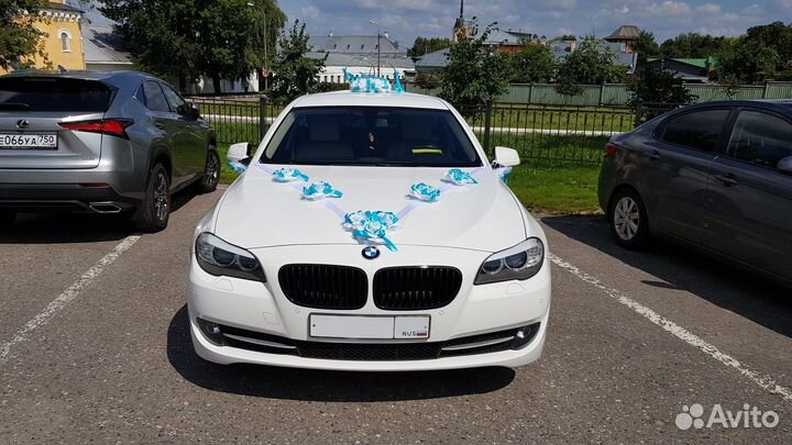 Свадебные украшения на машину