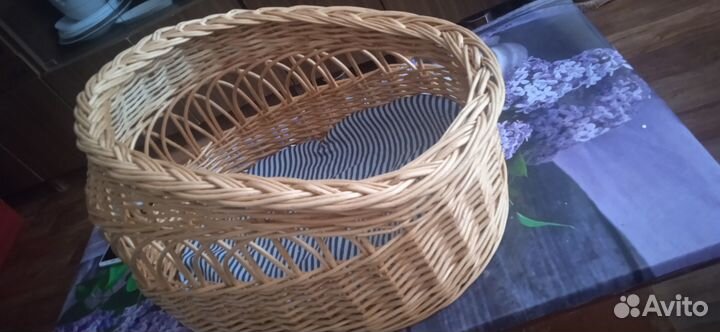 Лежанка для кошек плетеная